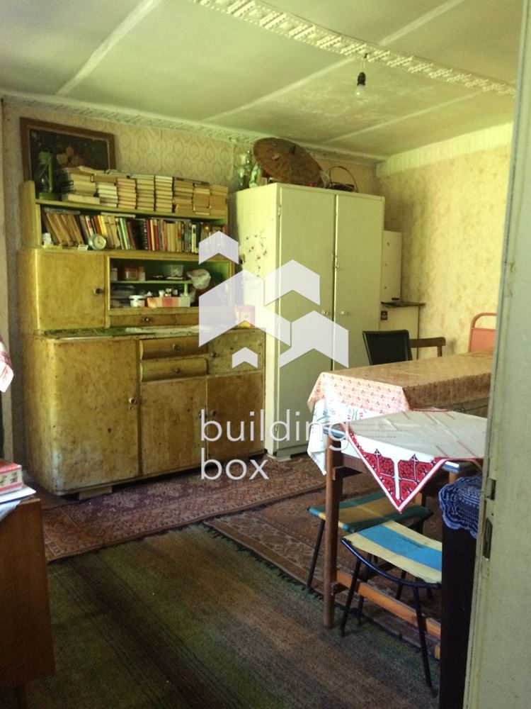 Къща във вилната зона на с. Макоцево - 0