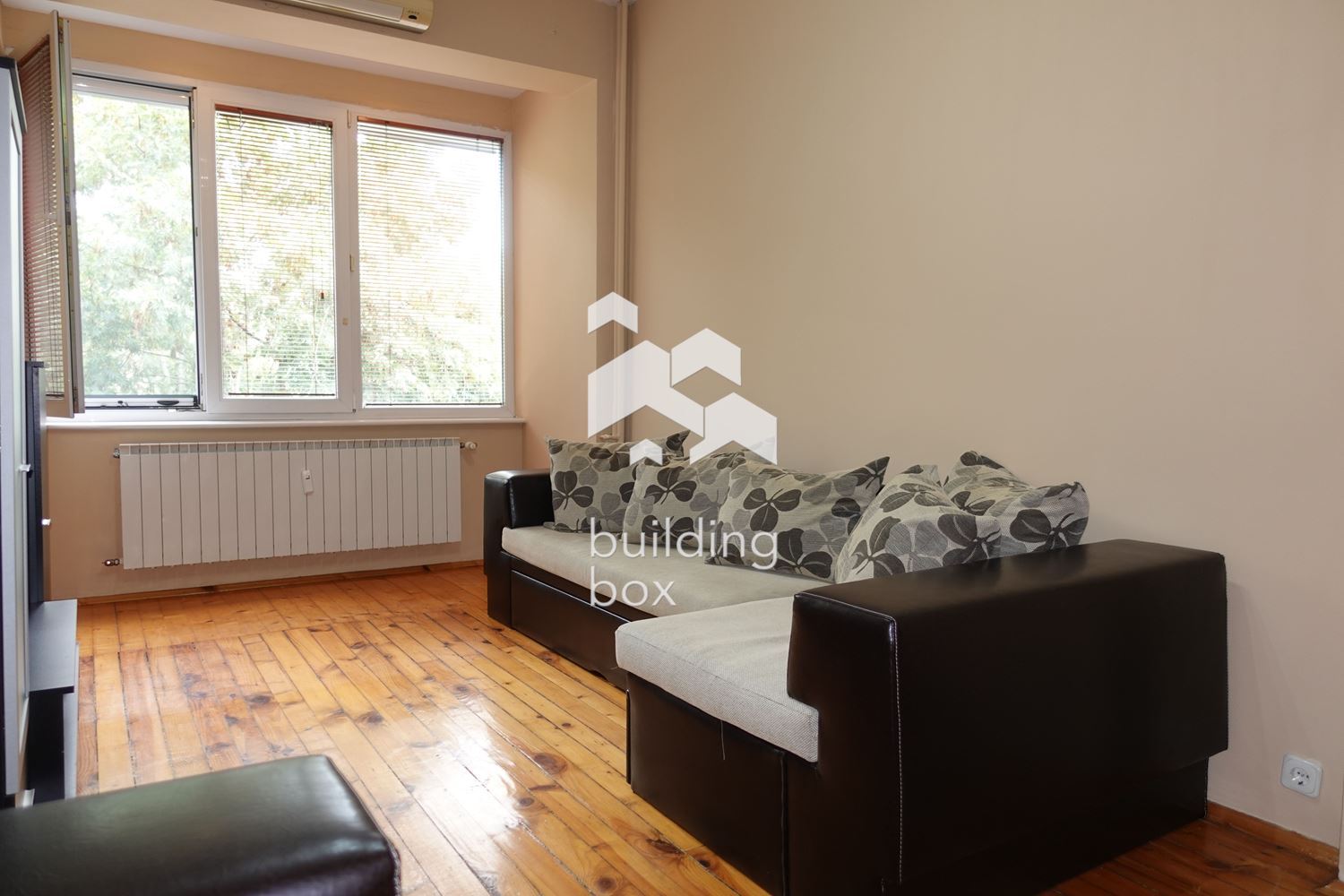 Продава се 2стаен апартамент - Център - Обзаведен ! - 0