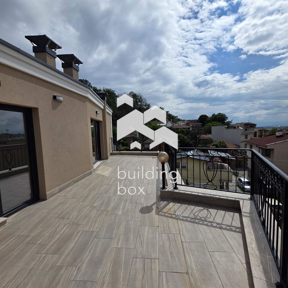 Тристаен апартамент - Център - 0