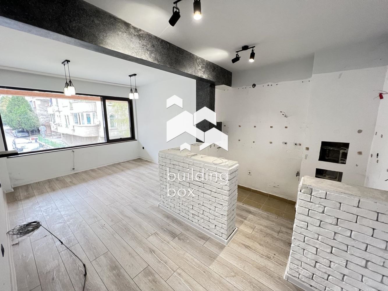 Търговска площ в ж.к. БОРОВО се отдава под наем! Цена по ДОГОВАРЯНЕ! - 0