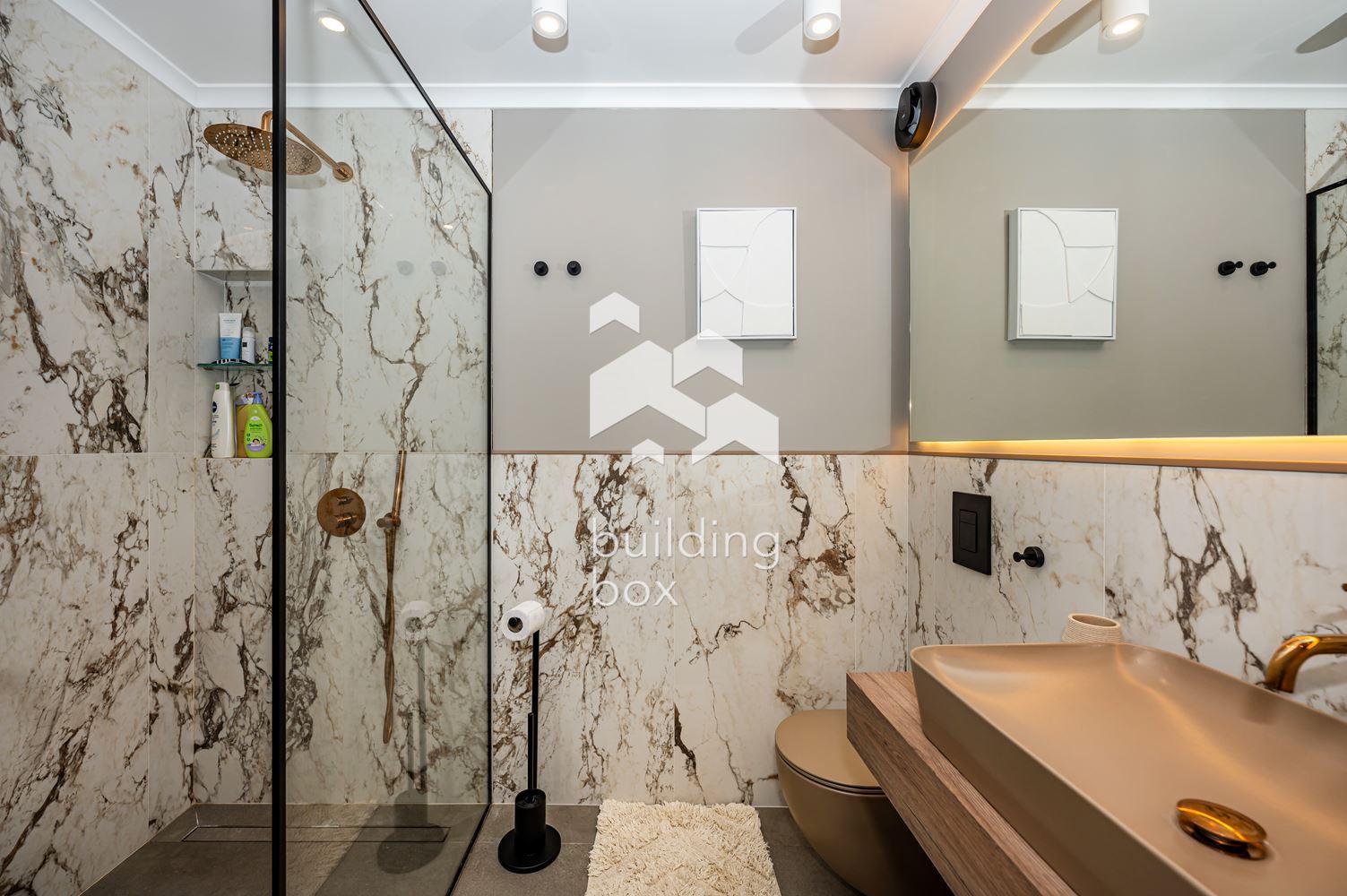 Многостаен обзаведен апартамент - кв. "Беломорски" - 0