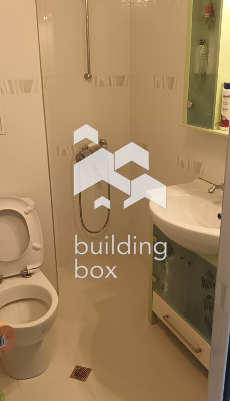 Продава 2-стаен апартамент в идеалния Център на София с включено паркомясто. - 0