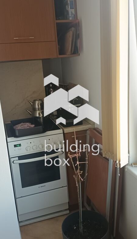 Продава 2-стаен апартамент в идеалния Център на София с включено паркомясто. - 0