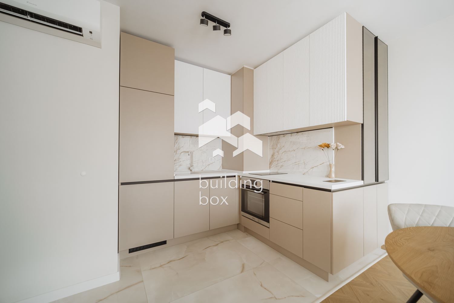 Двустаен обзаведен в един от най-предпочитаните комплекси в гр. Варна - 0