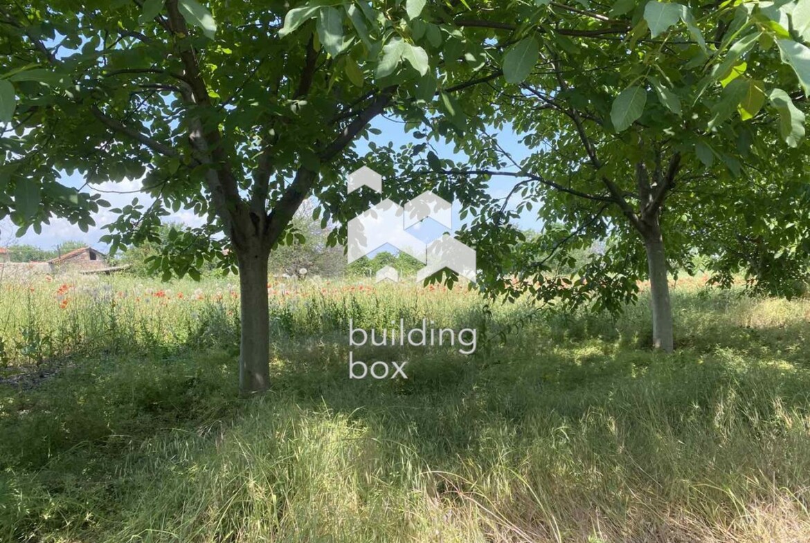 Къща за ремонт - с. Стряма - 0