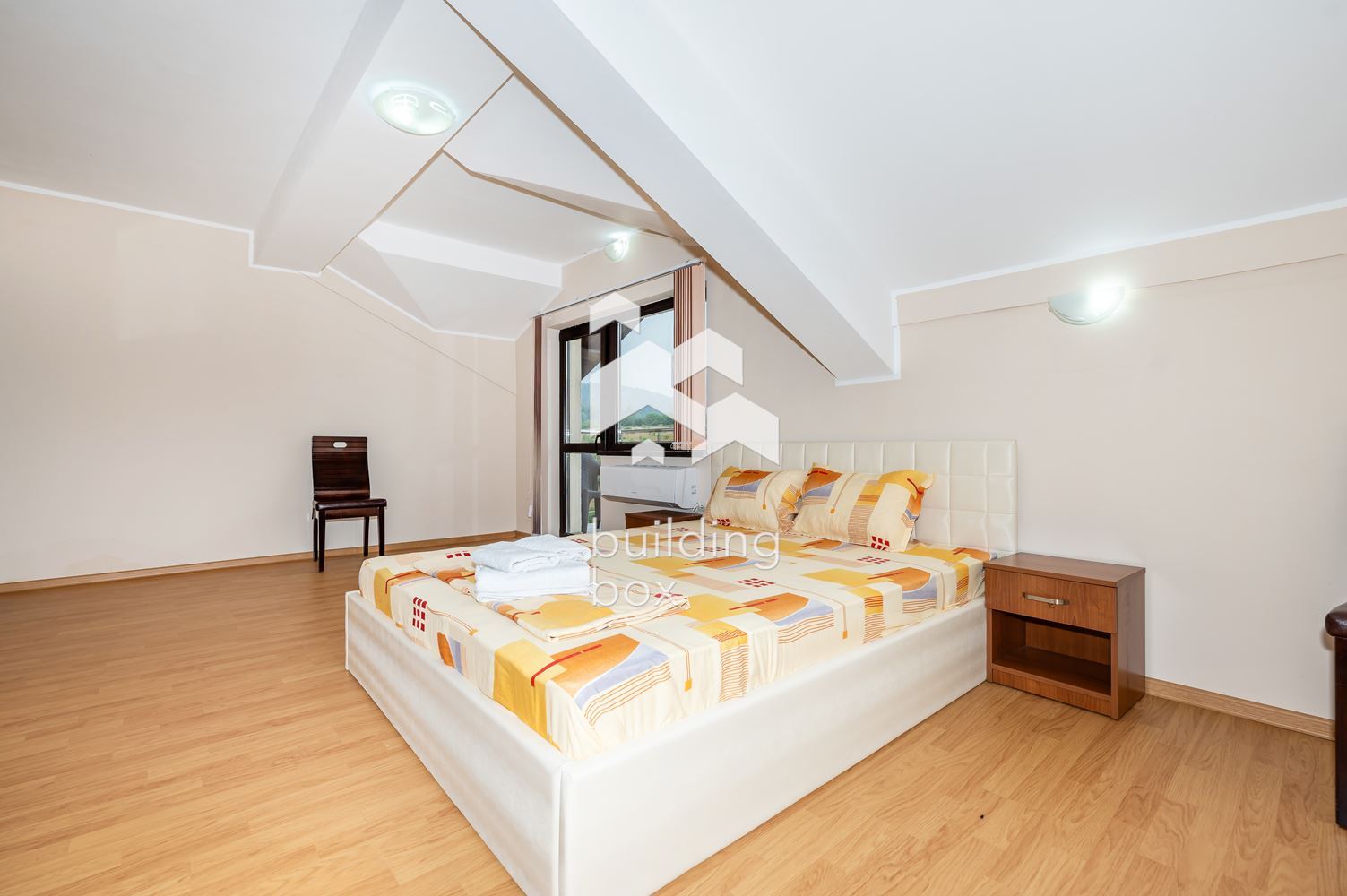 Хотел с 10 помещения за нощувки - гр. Батак - 0