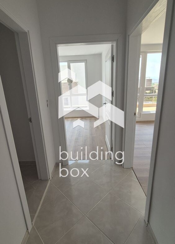 Тристаен апартамент в нова сграда - бул. "Коматевско шосе" - 0