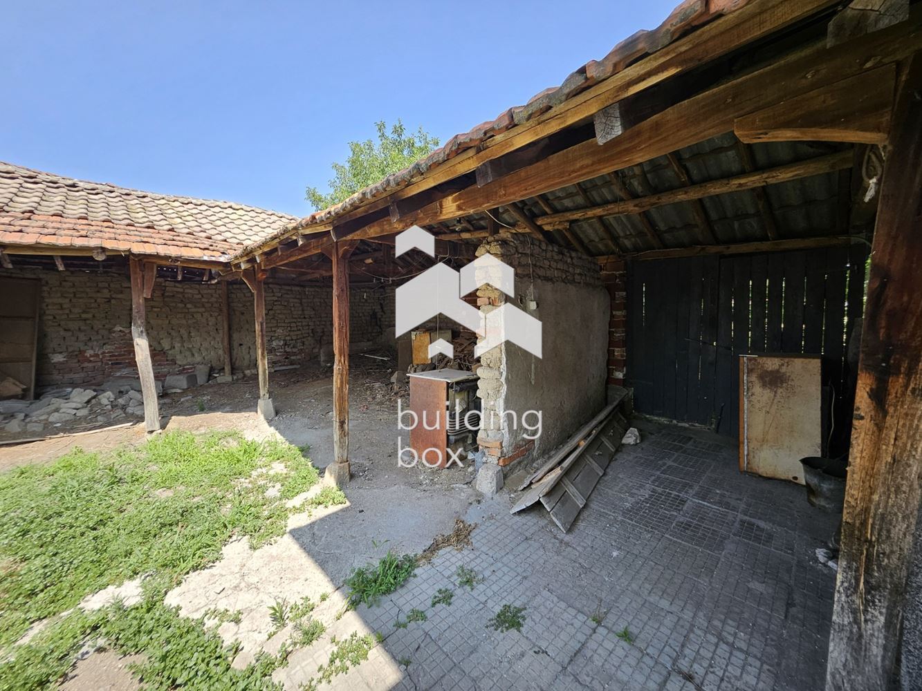 Къща за ремонт - с. Стряма - 0