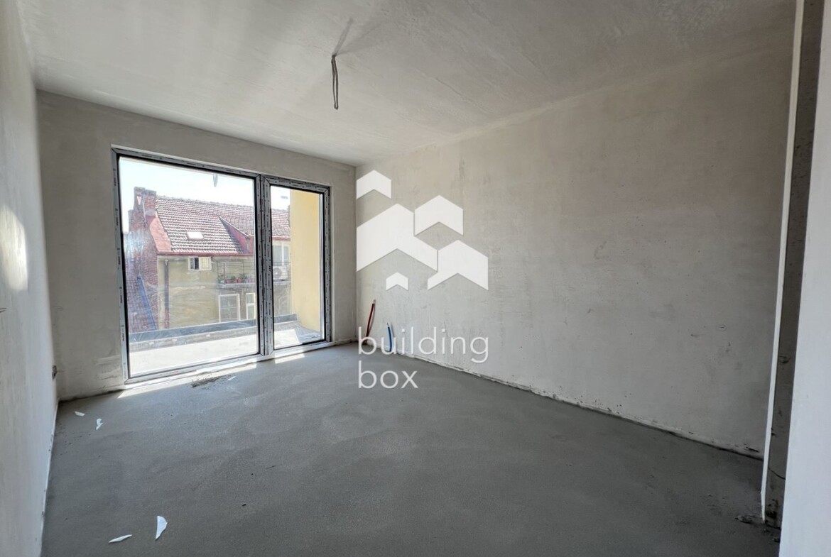 Тристаен апартамент в нова модерна сграда – Централна София - 0