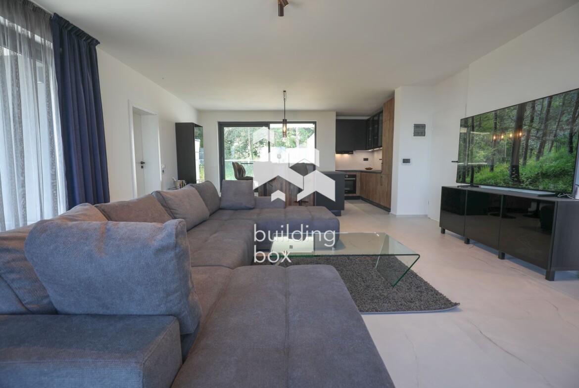 Чисто нова, висококачествена къща с неповторими гледки, собствена гора и фитнес - 0