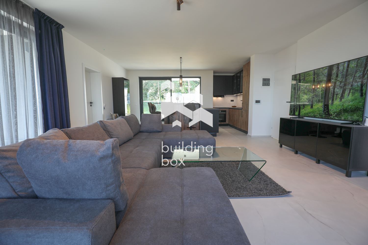 Чисто нова, висококачествена къща с неповторими гледки, собствена гора и фитнес - 0