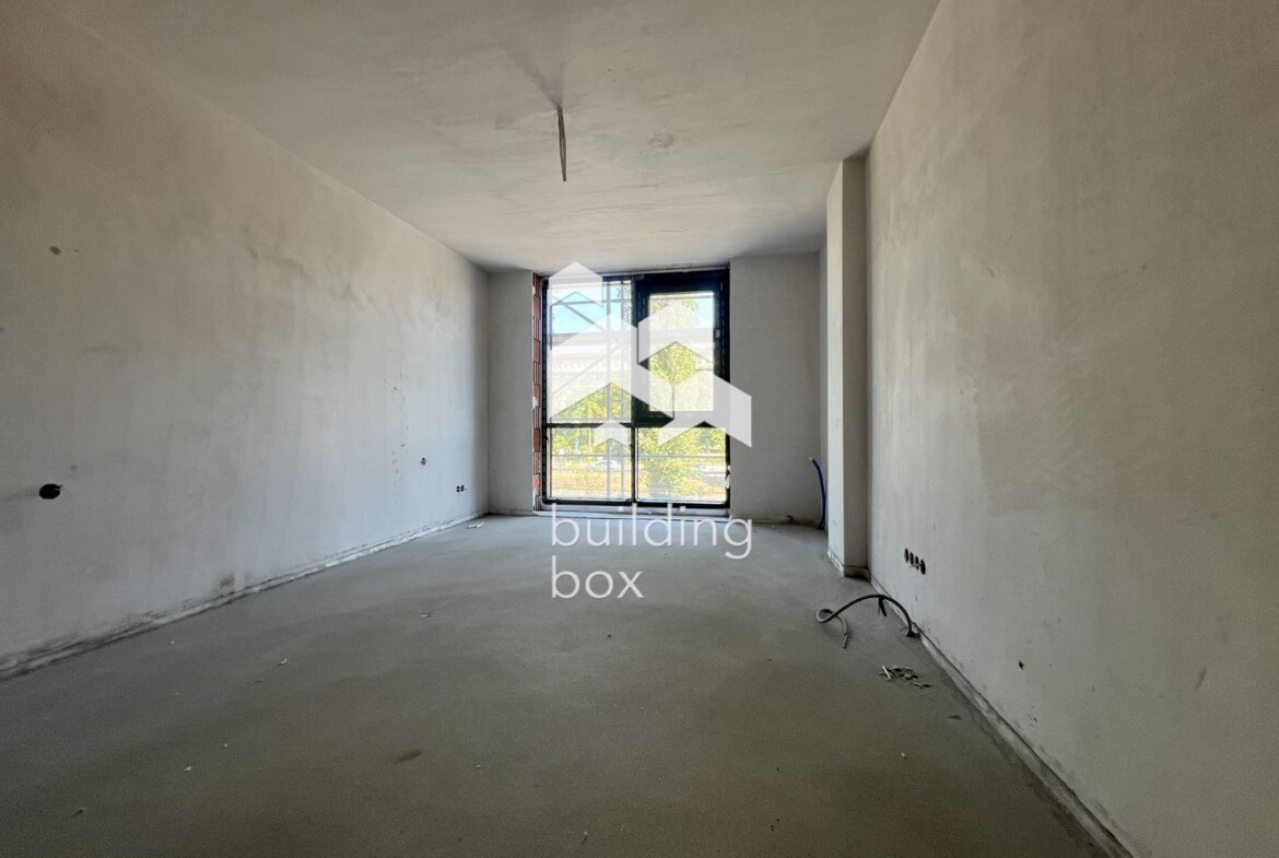 Тристаен апартамент в нова модерна сграда – Централна София - 0