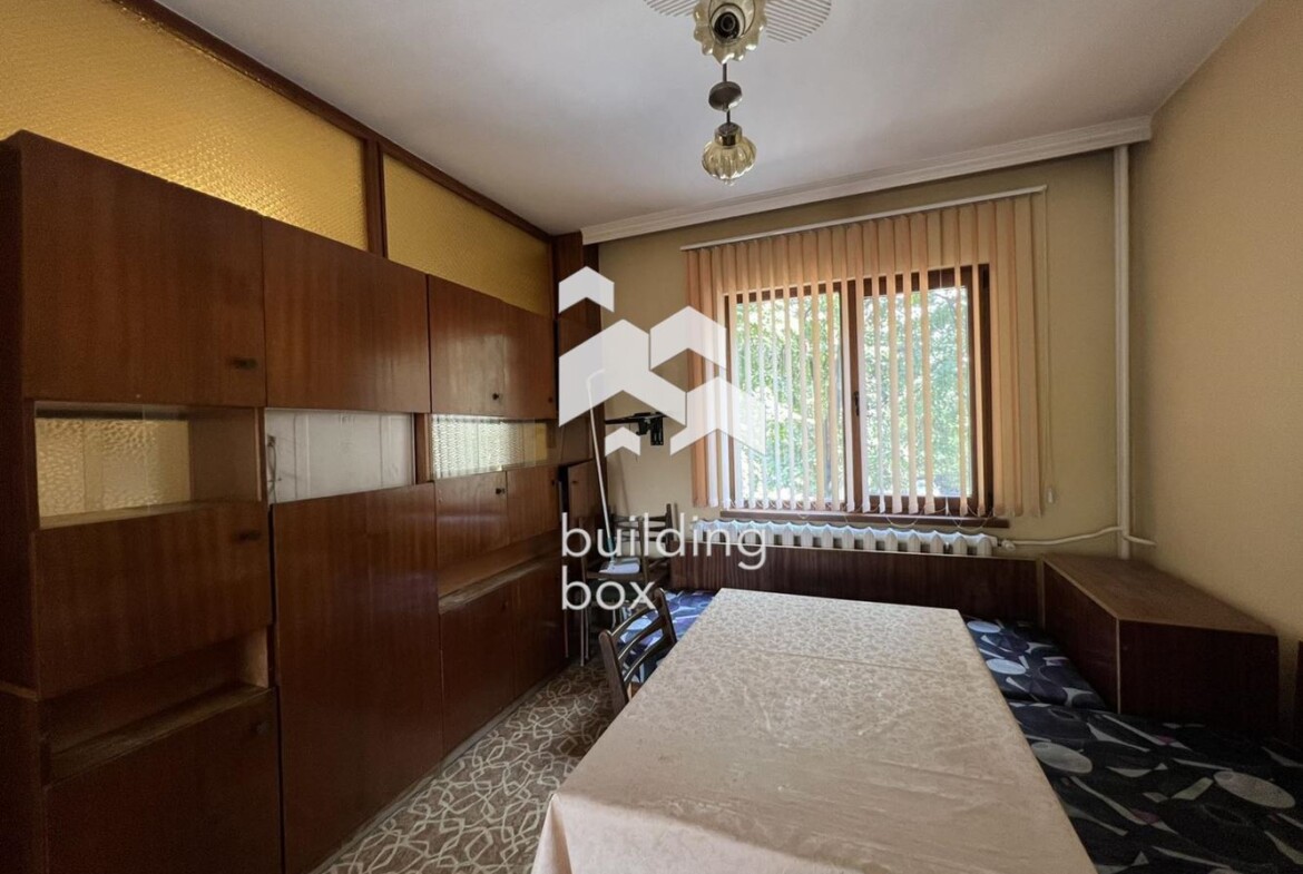 Тристаен апартамент - кв.Тракия - 0