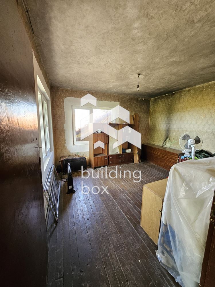 Къща за ремонт - с. Стряма - 0