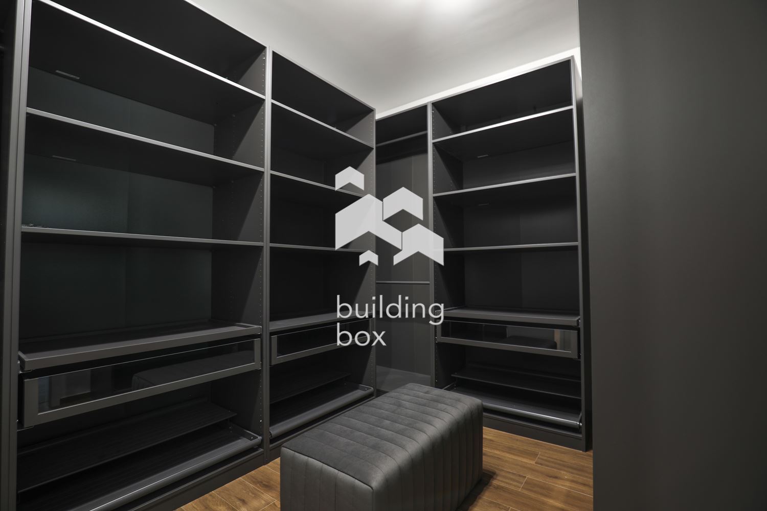 Чисто нова, висококачествена къща с неповторими гледки, собствена гора и фитнес - 0