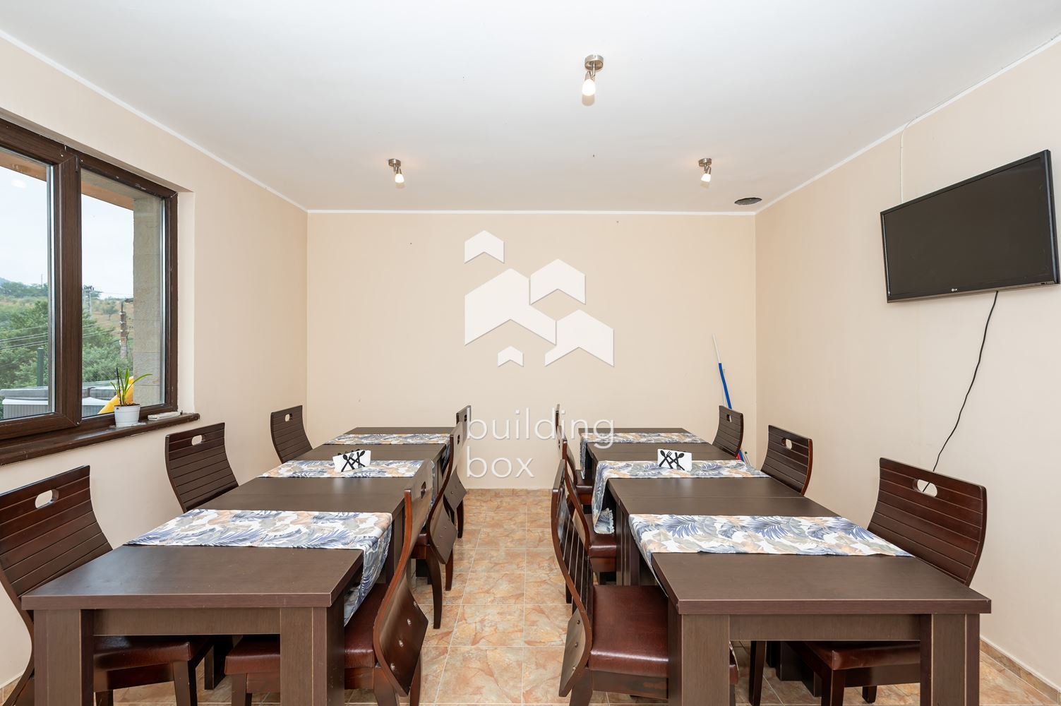 Хотел с 10 помещения за нощувки - гр. Батак - 0