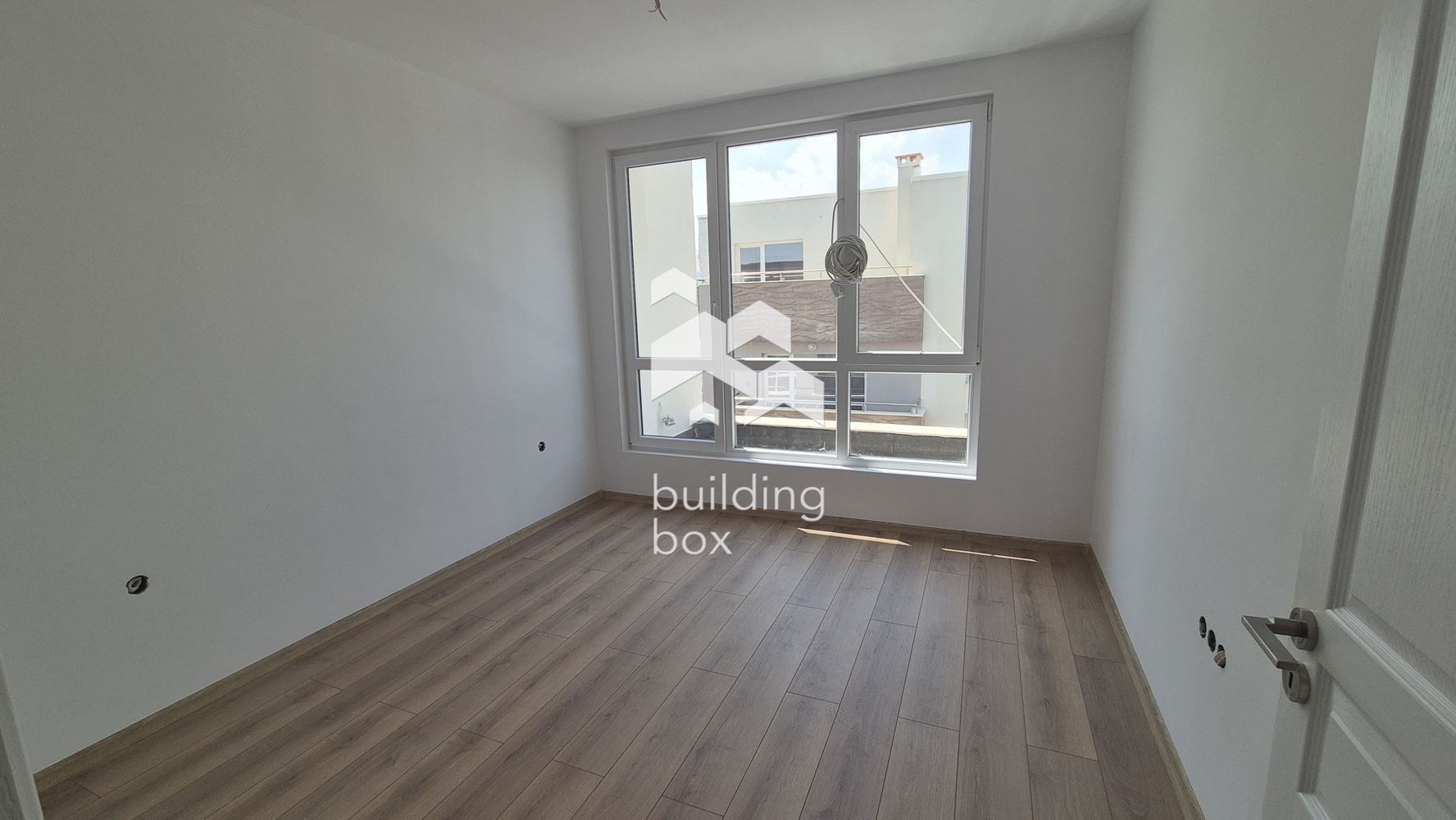 Тристаен апартамент в нова сграда - бул. "Коматевско шосе" - 0