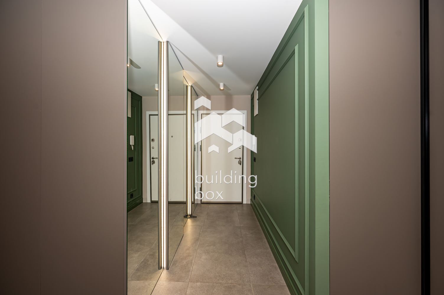 Многостаен обзаведен апартамент - кв. "Беломорски" - 0