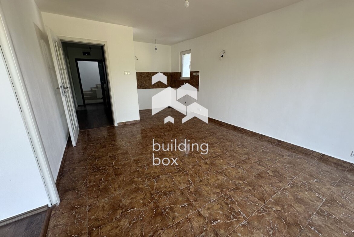 Къща в с. Лозен - 0