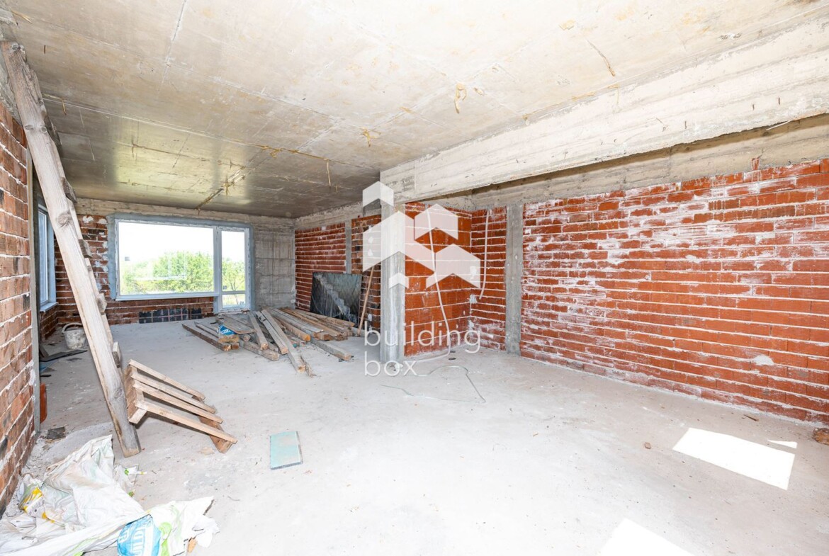 Триетажна къща - с. Марково - 0