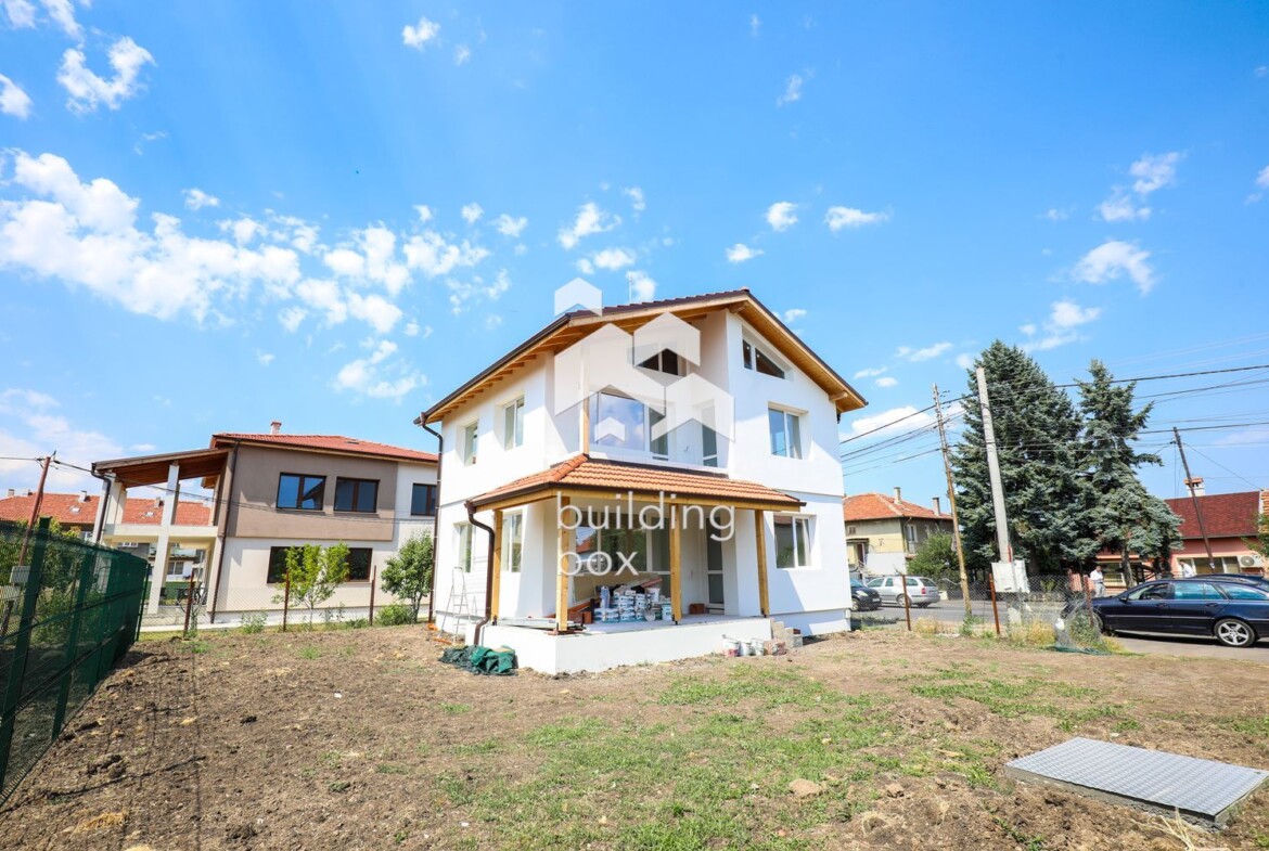 Къща в гр. Костинброд - 0