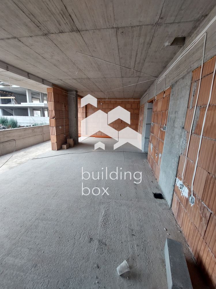 Тристаен апартамент до "Дентален университет" - гр. Пловдив - 0