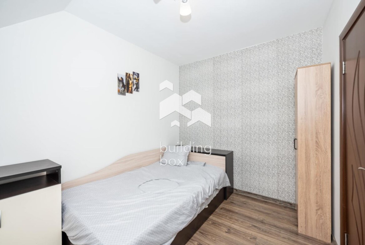 Тристаен обзаведен апартамент - кв. "Кючук Париж" - 0