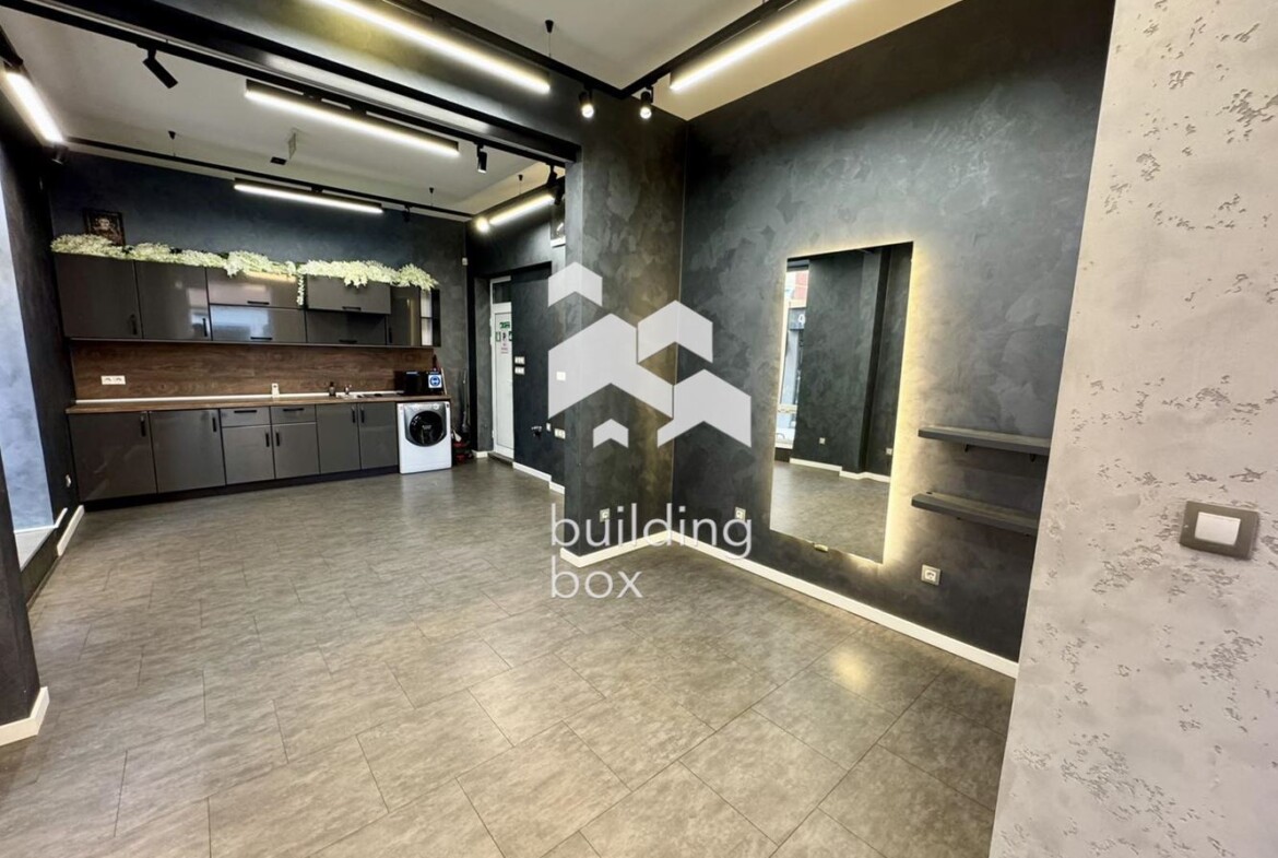 Салон за красота в идеален център - 0