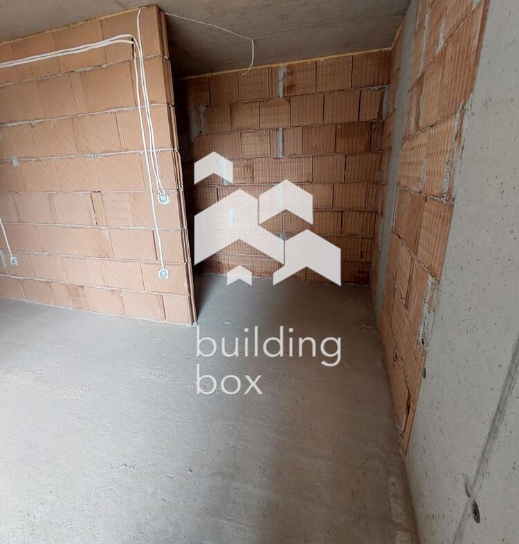 Тристаен апартамент - кв. Младежки хълм - 0