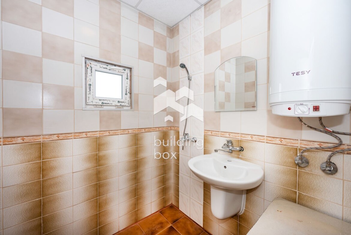 Двустаен апартамент - кв. Христо Смирненски - 0