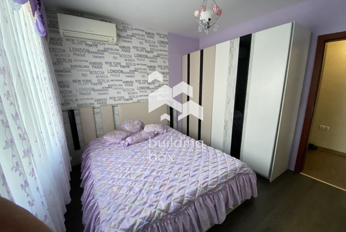 ТРИСТАЕН обзаведен апартамент - 0