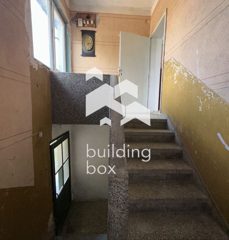 Двуетажна къща в с. Старосел! - 0