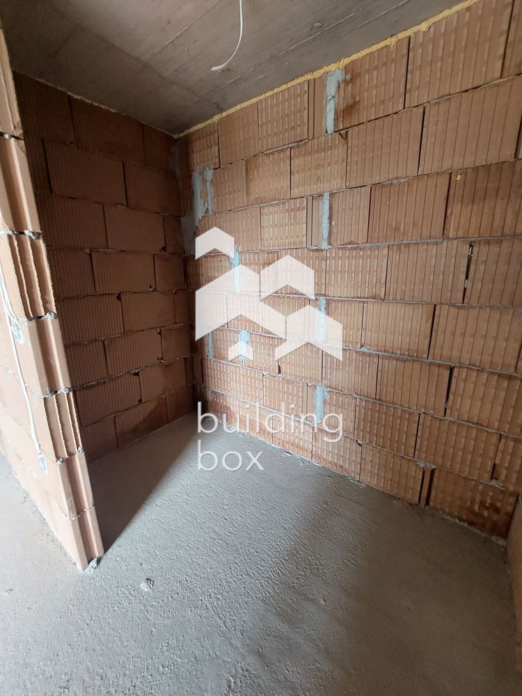 Тристаен апартамент - кв. Младежки хълм - 0