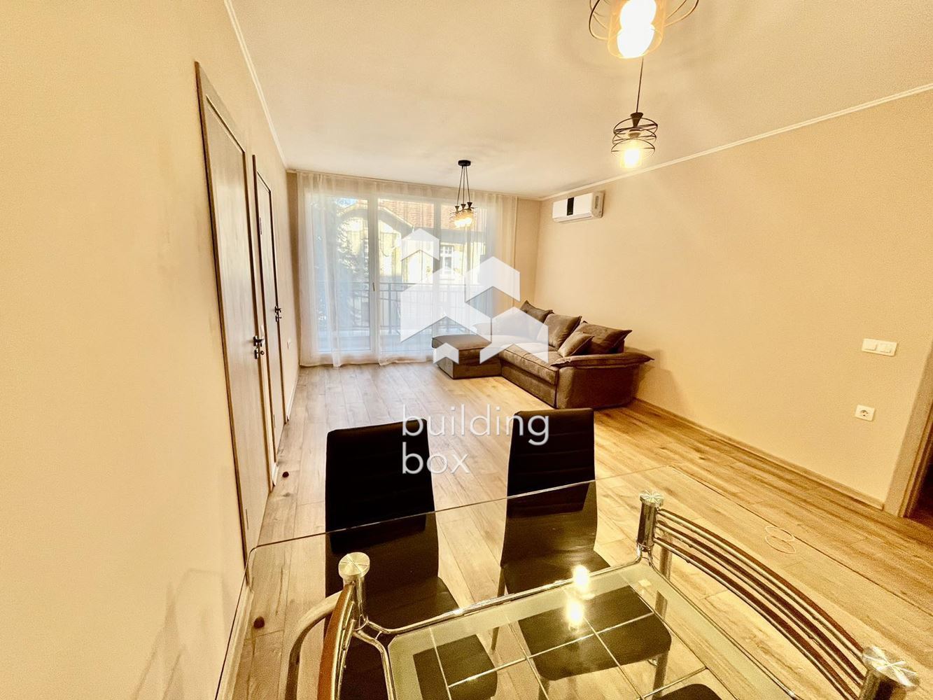 Тристаен апартамент в Център - 0