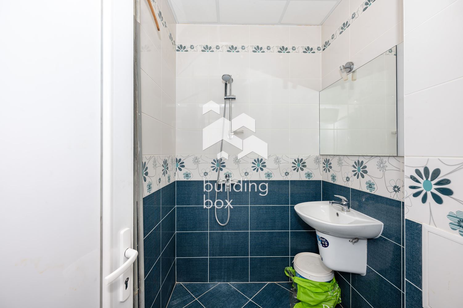 Обзаведена боксониера - кв. "Тракия" - 0