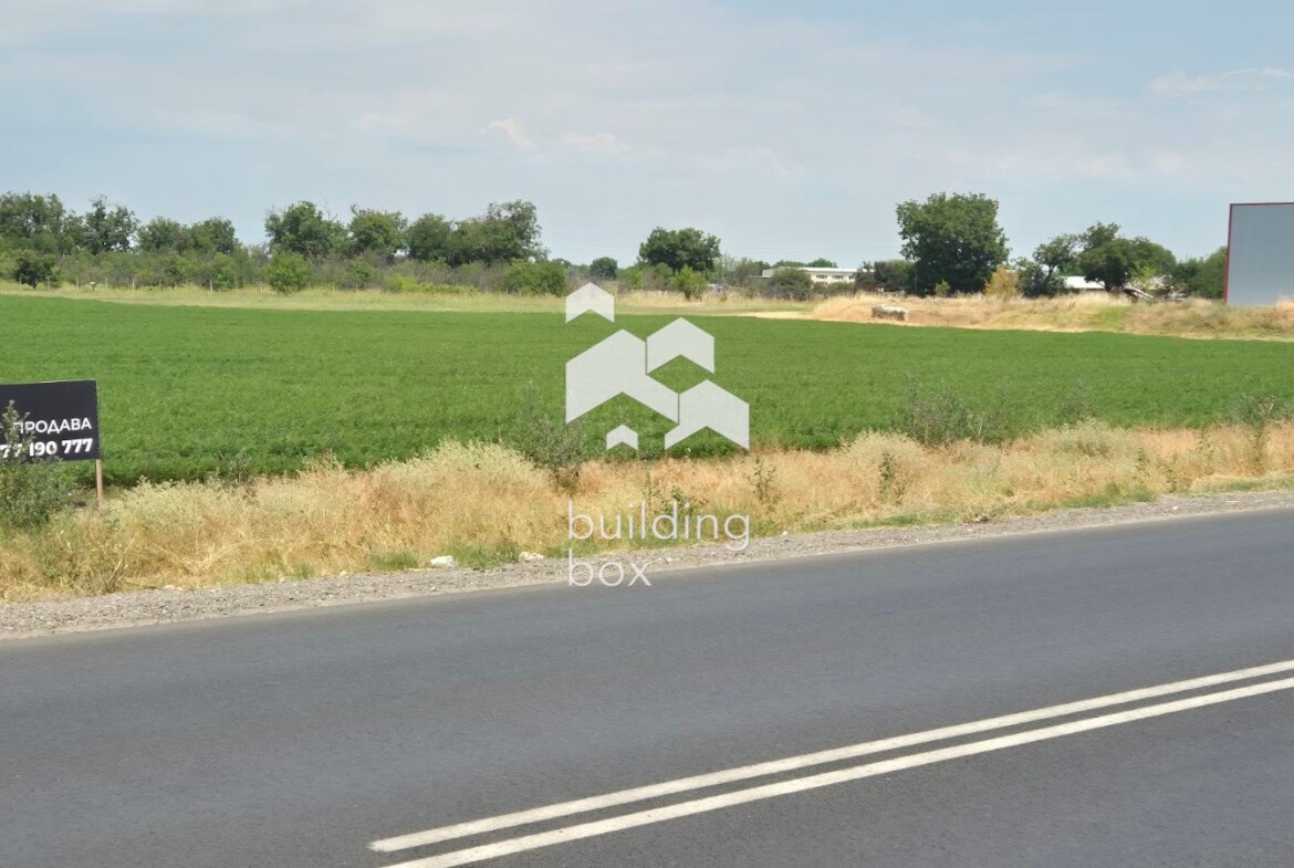 Парцел в землището на гр. Перущица - 0