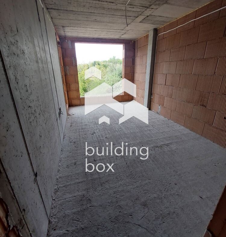 Тристаен апартаментдо "Дентален университет" - 0