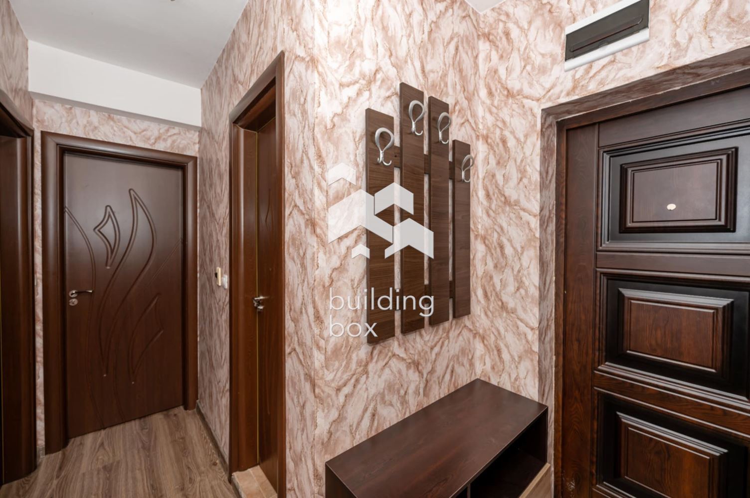 Тристаен обзаведен апартамент - кв. "Кючук Париж" - 0