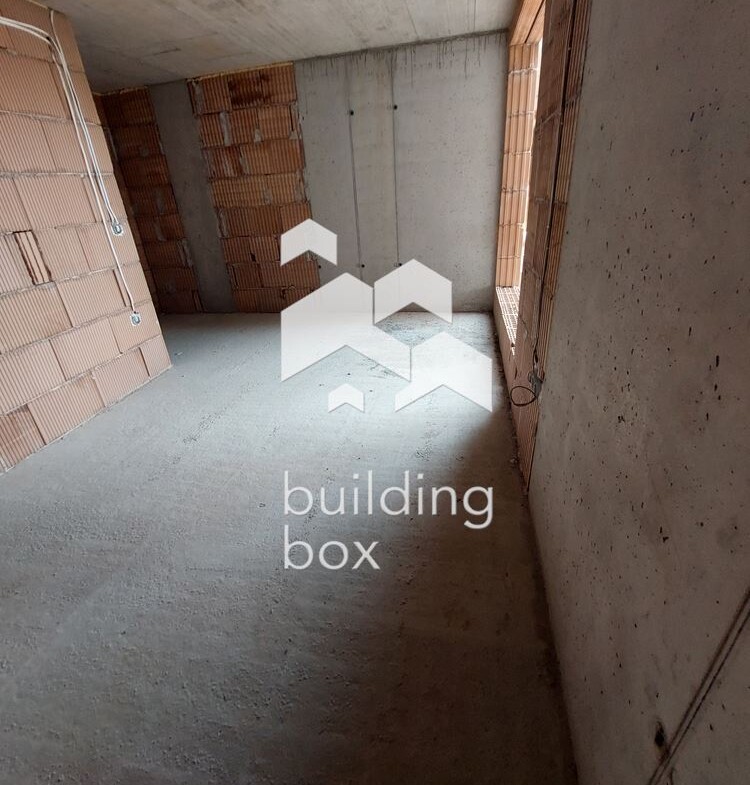 Тристаен апартамент - кв. Младежки хълм - 0