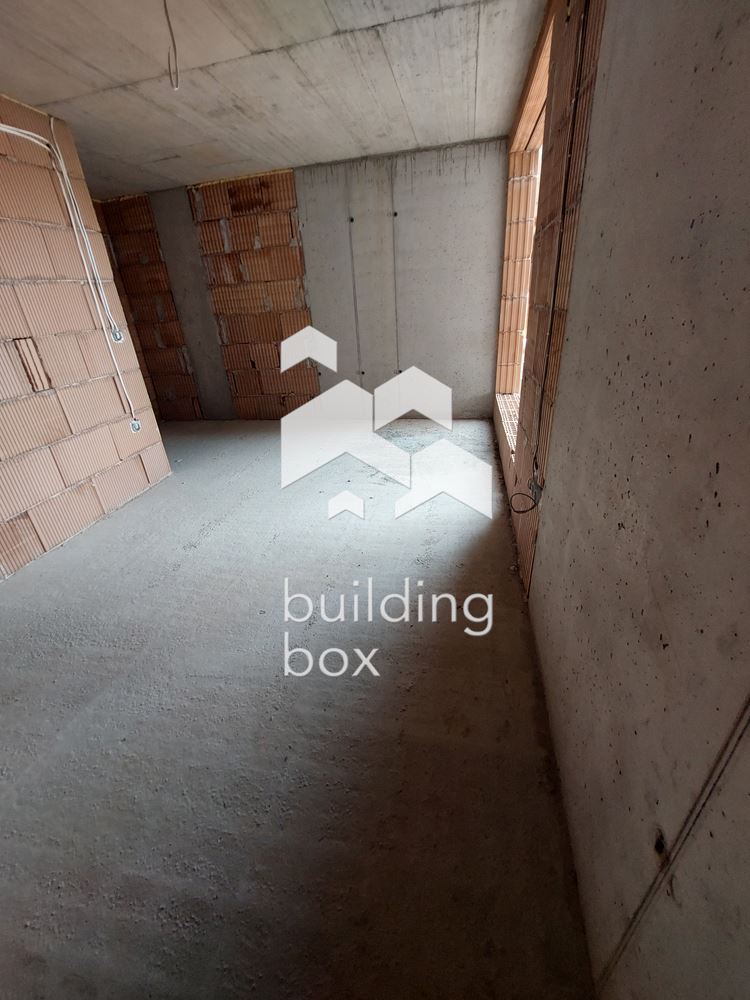 Тристаен апартамент - кв. Младежки хълм - 0