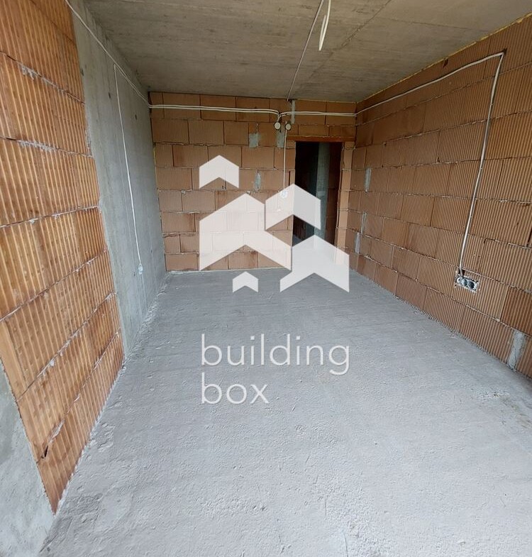 Тристаен апартаментдо "Дентален университет" - 0