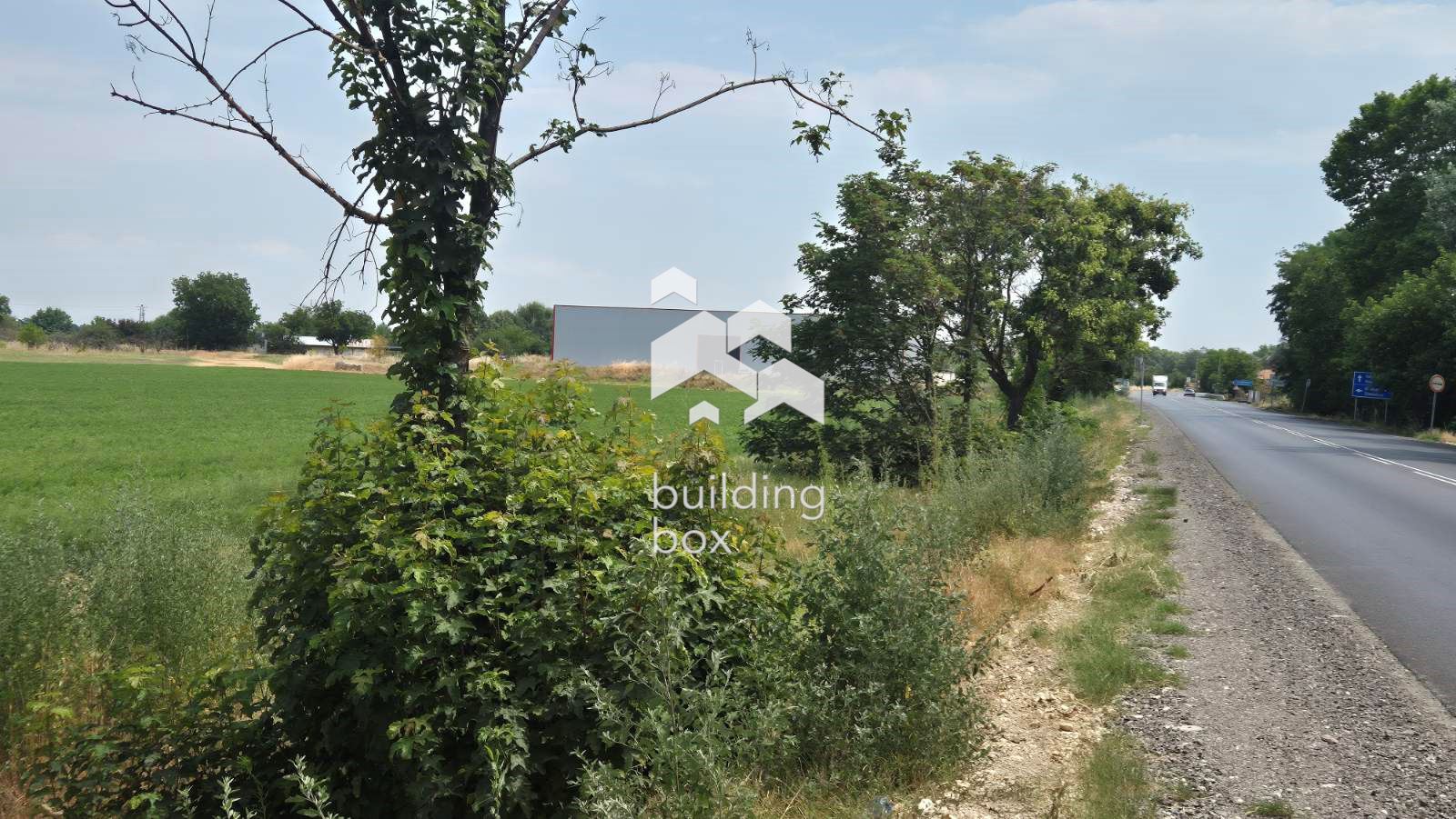 Парцел в землището на гр. Перущица - 0