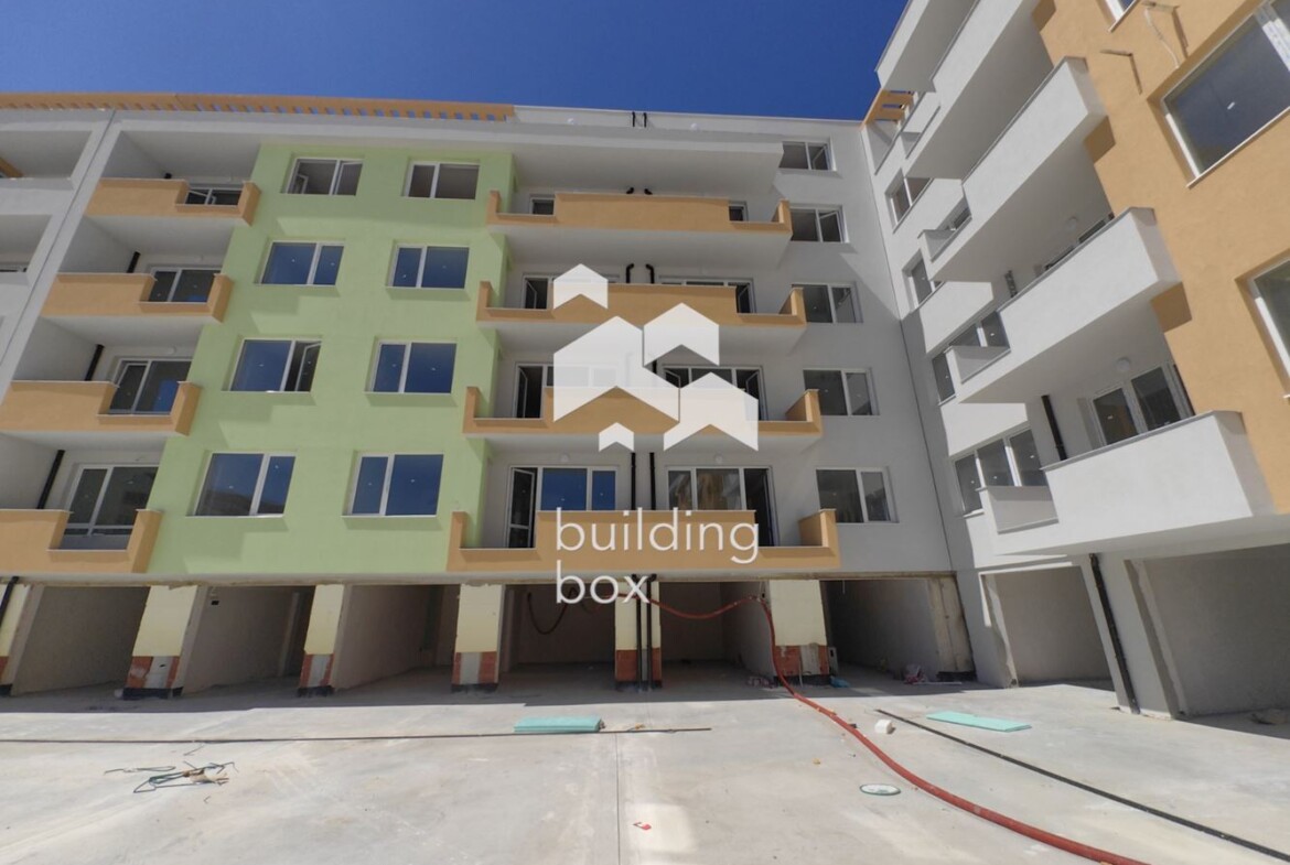 Двустаен апартамент - кв. Южен - 0