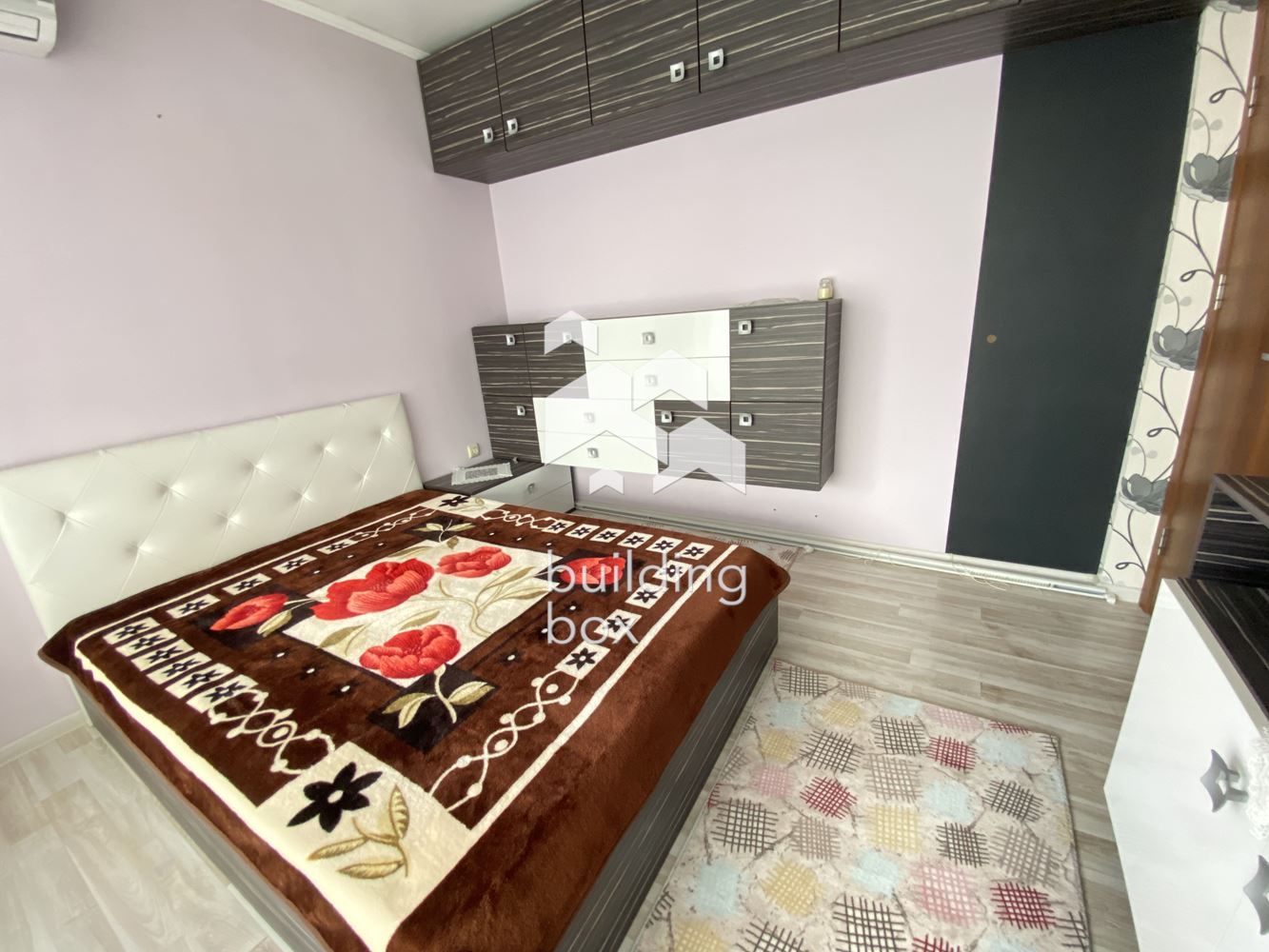 ТРИСТАЕН обзаведен апартамент - 0