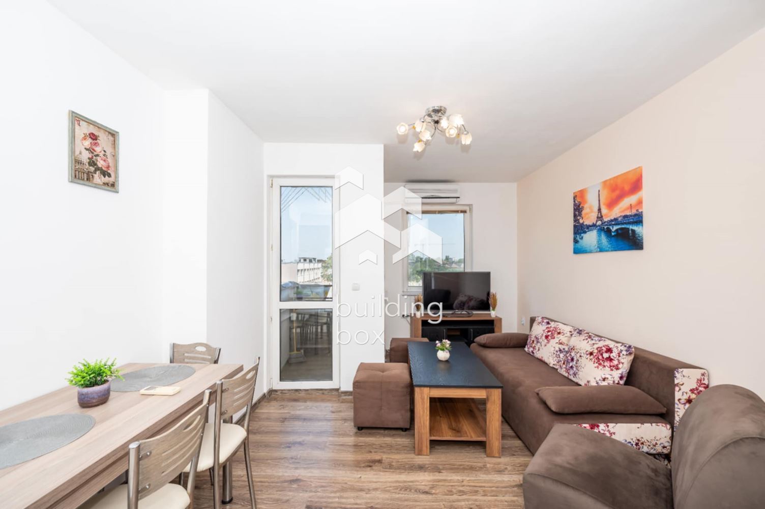 Тристаен обзаведен апартамент - кв. "Кючук Париж" - 0