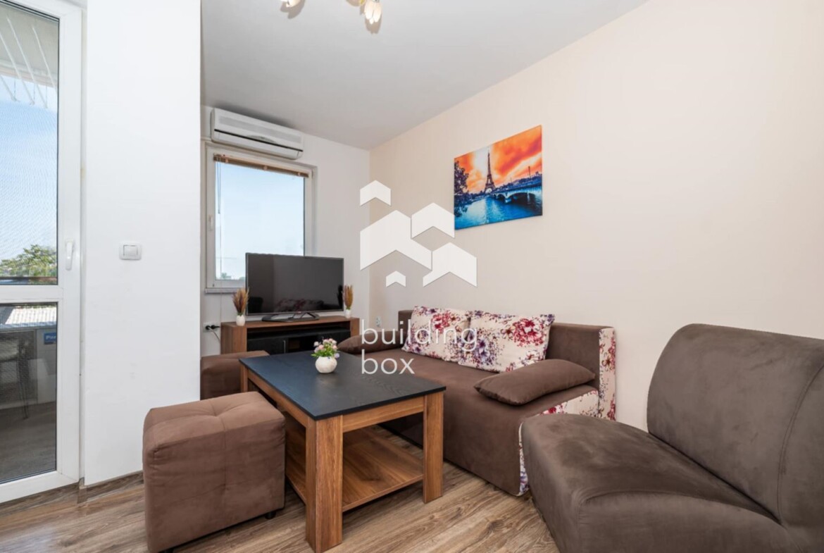 Тристаен обзаведен апартамент - кв. "Кючук Париж" - 0