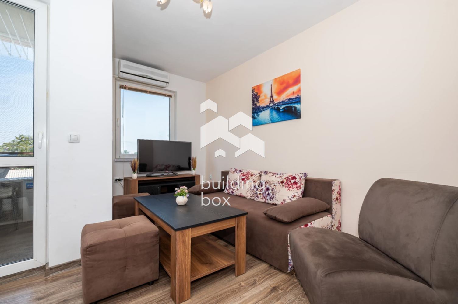 Тристаен обзаведен апартамент - кв. "Кючук Париж" - 0