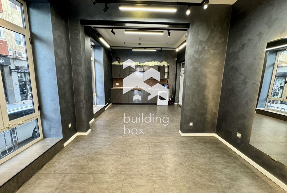 Салон за красота в идеален център - 0