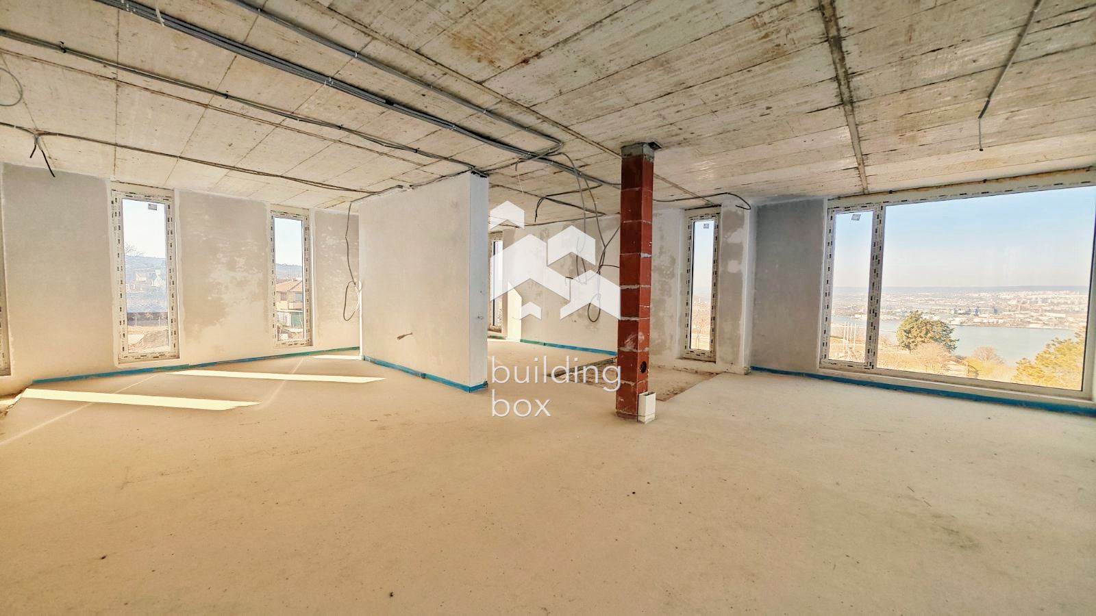 Тристаен апартамент с безкомпромисно качество - 0