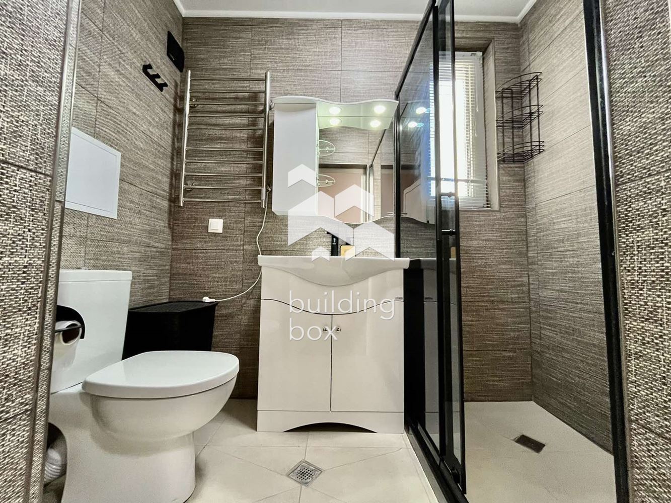 Тристаен апартамент в Център - 0